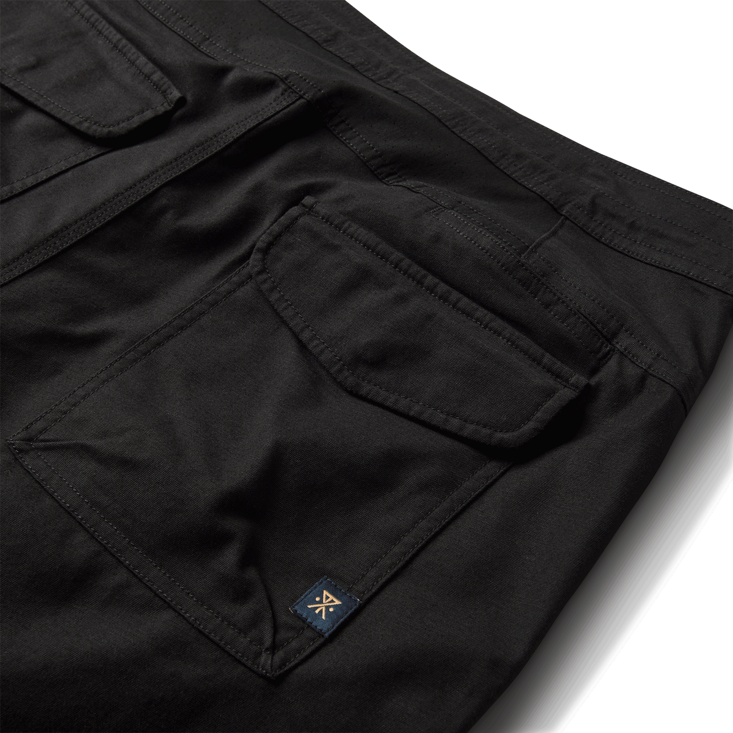 Layover Traveler Shorts 17" - Black